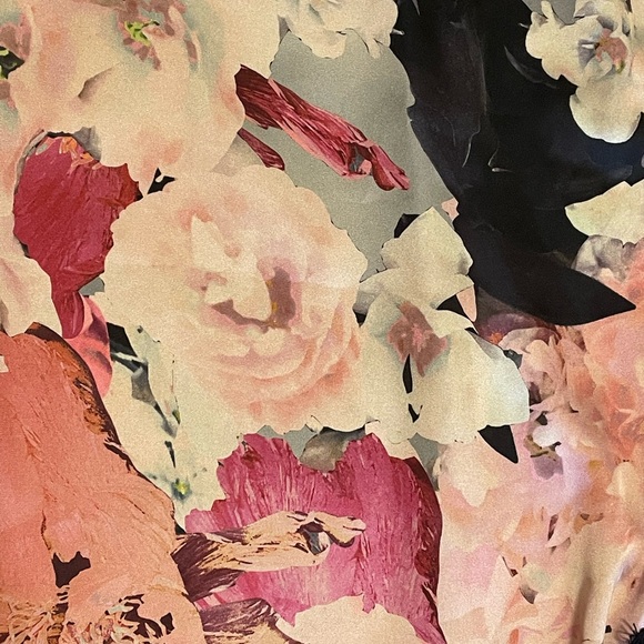 NWT- BEBE Pink Floral Satin w/ Lace Trim & Side Slit Maxi Dress / Sz 00 - Picture 5 of 13